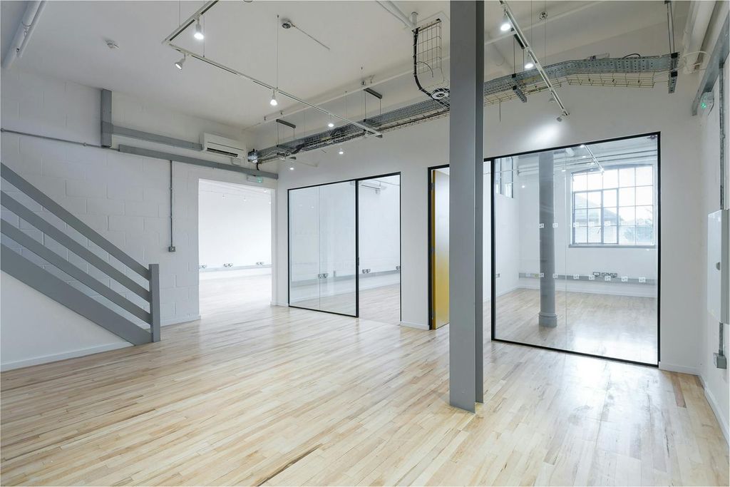 Property photo 3 of 23 Watersideunits2425Wharfroadlondonn1Shoreditchhoxtonangelofficestudiorentinternal3Dominionlondon.Jpg