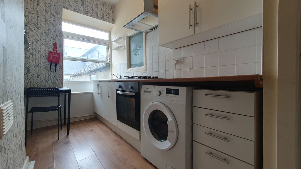 Property photo 2 of 8 Gallery