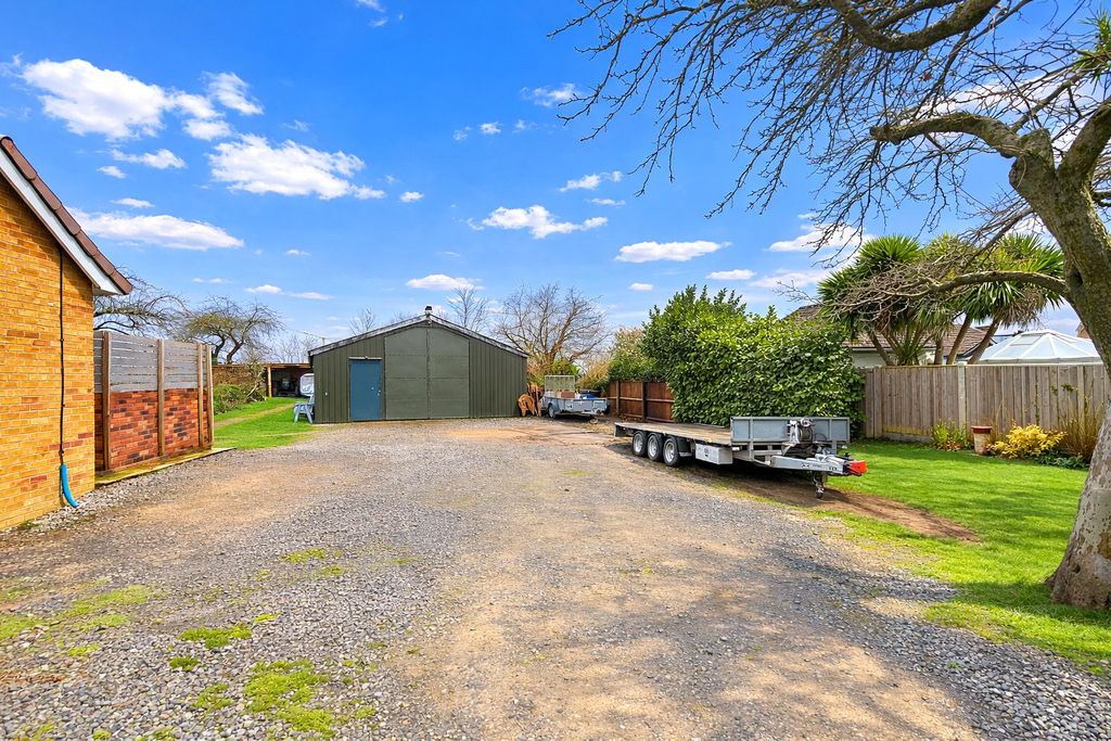 Property photo 2 of 27 Picture No. 54