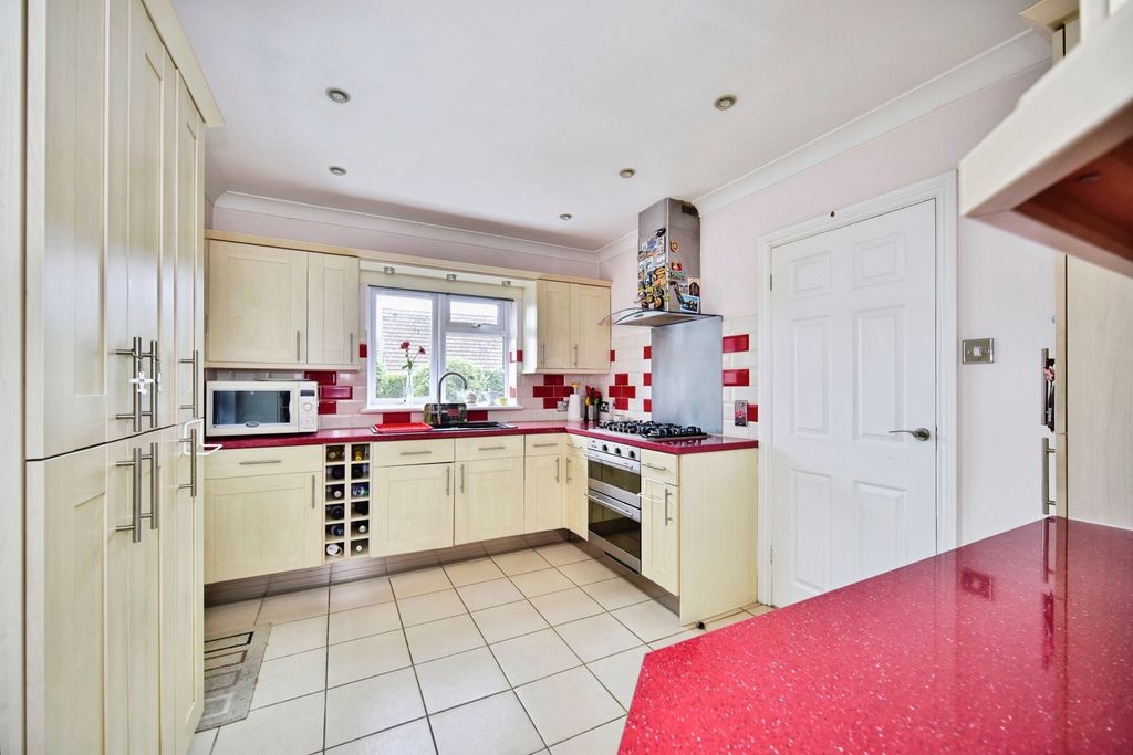 Property photo 3 of 18 Pbox-Img.Jpg