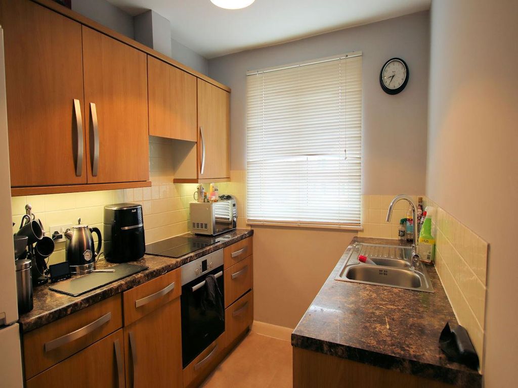 Property photo 3 of 6 Kitchen.Jpg