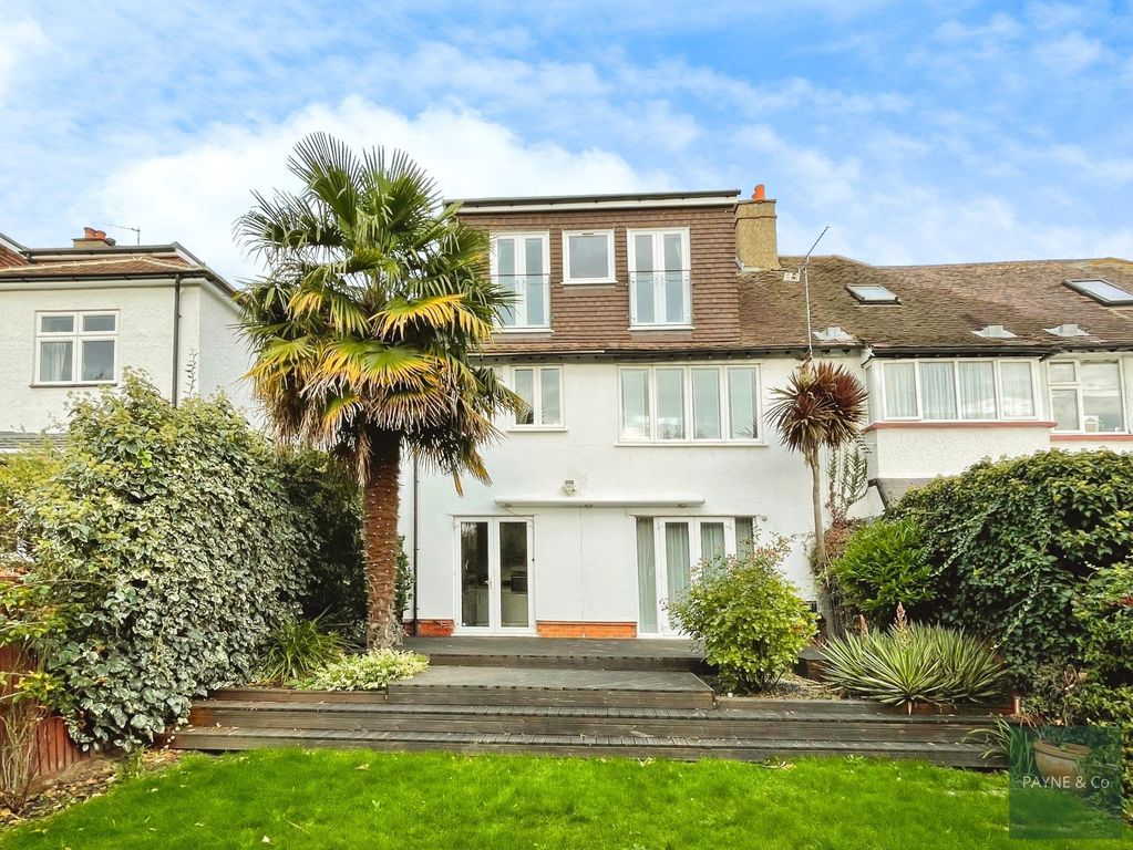 Property photo 2 of 26