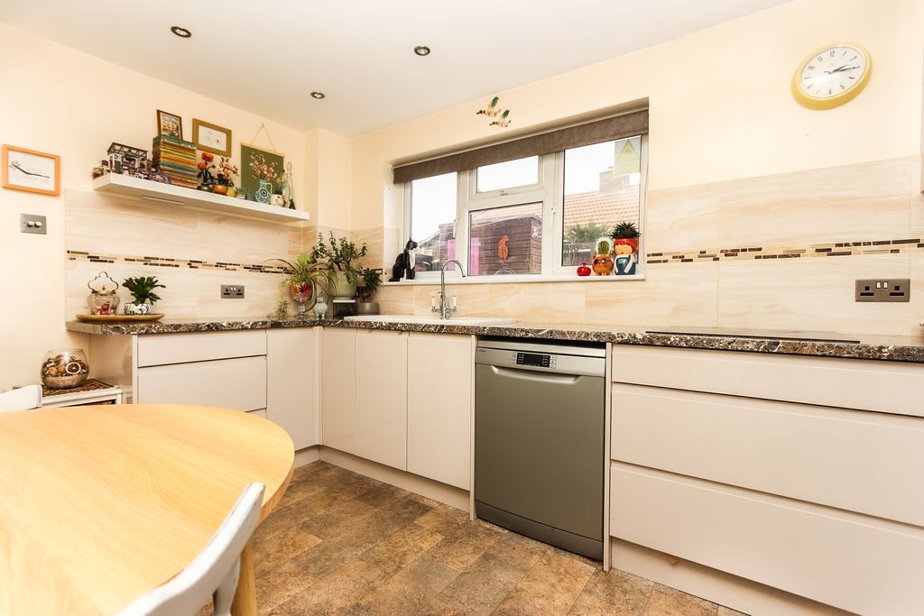 Property photo 2 of 10 Kitchen/Breakfast Room