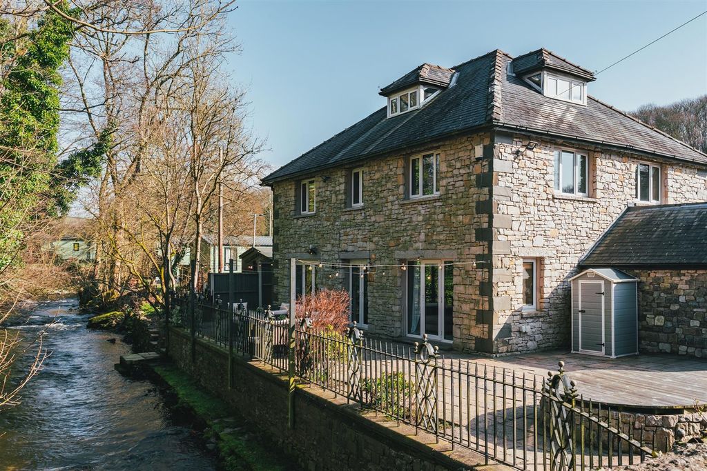 Property photo 1 of 40 Exterior And Gardens