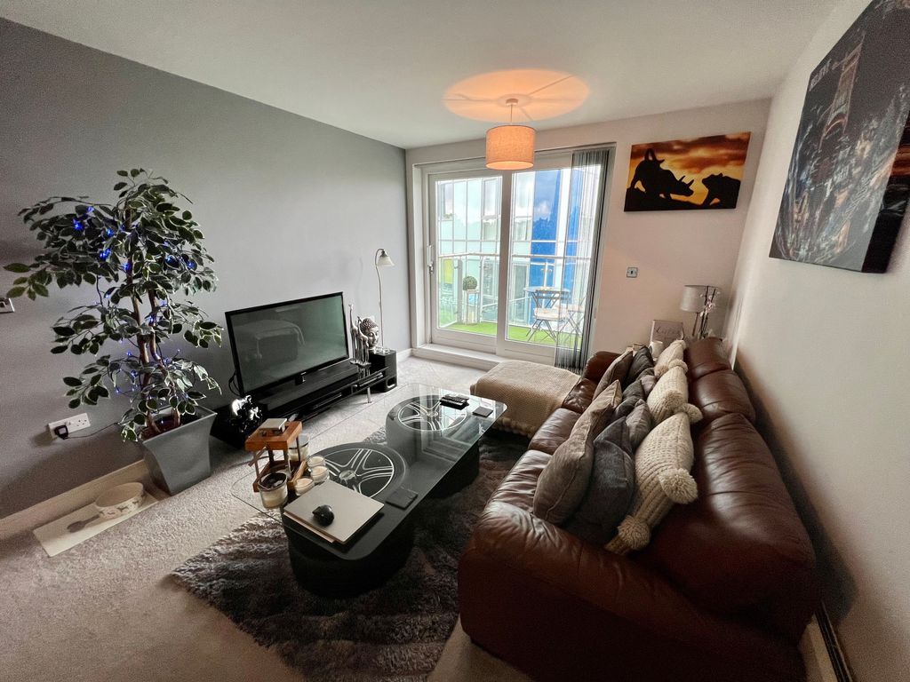 Property photo 2 of 9 Living Room