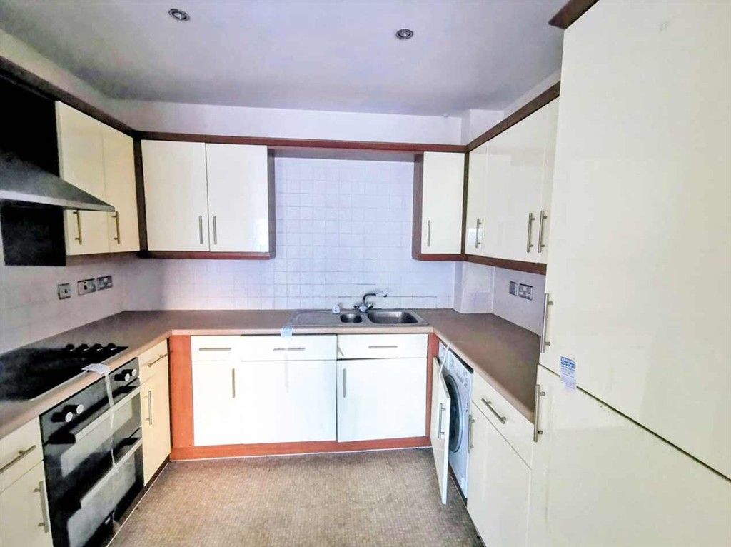 Property photo 3 of 5