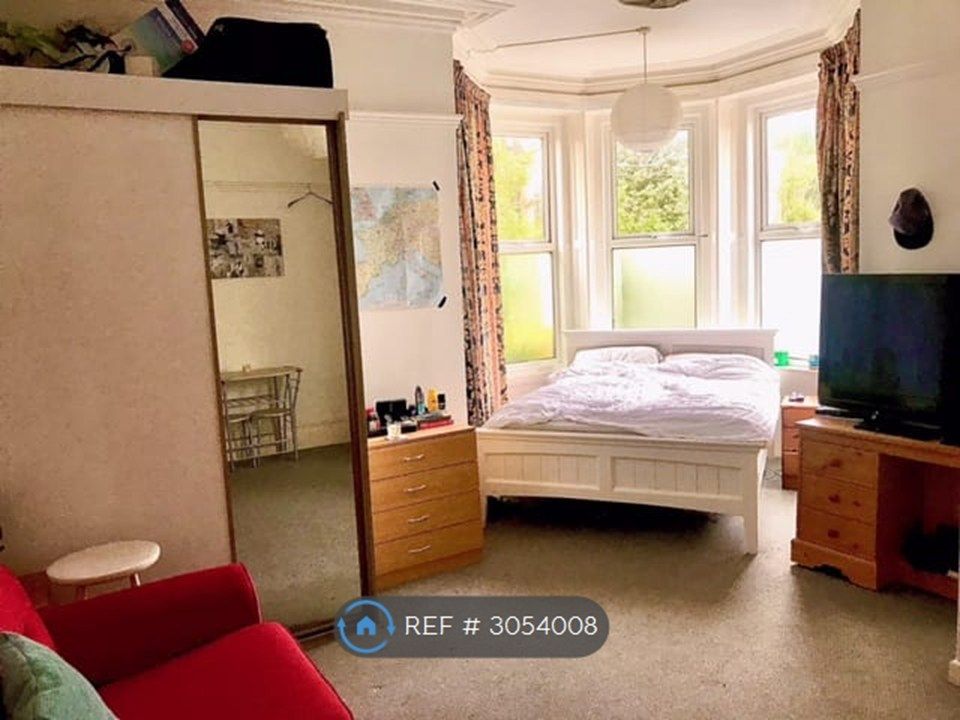 Property photo 3 of 4