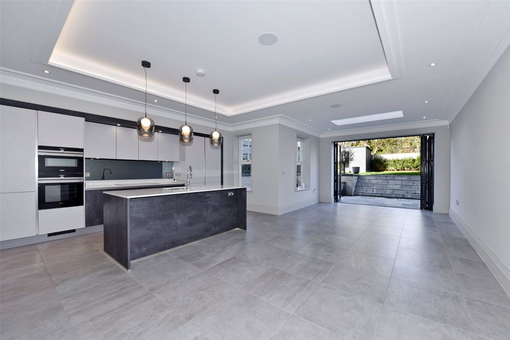 Property photo 3 of 15 Picture No. 35