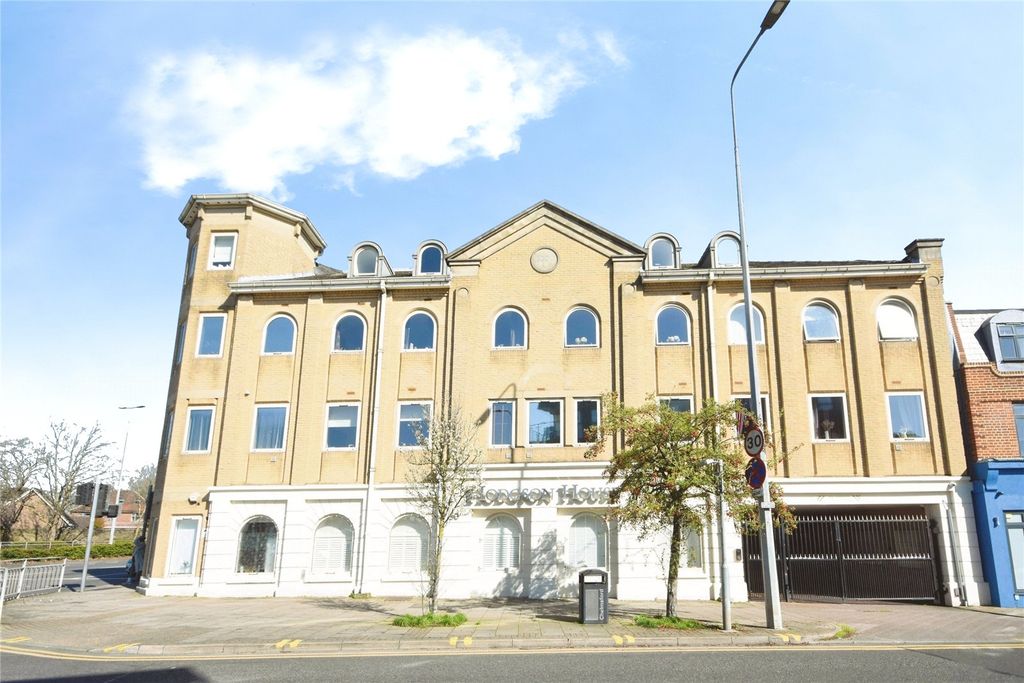 Property photo 1 of 15 Front