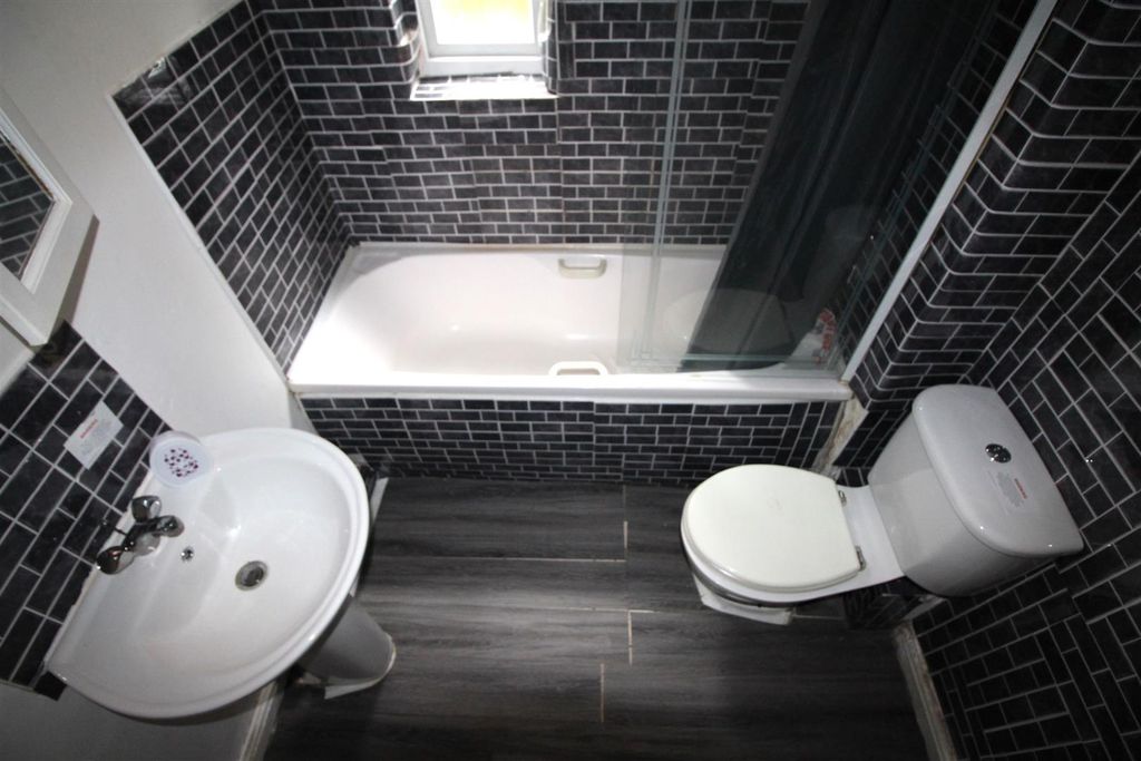 Property photo 3 of 8 Img_4068.Jpg