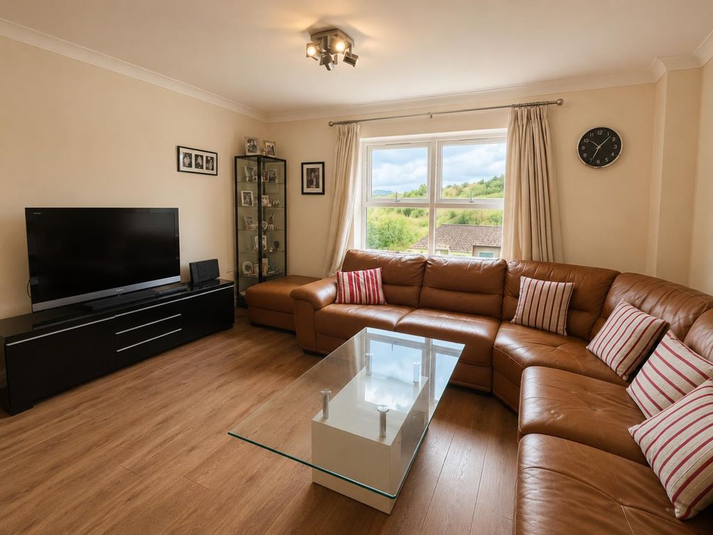 Property photo 2 of 11