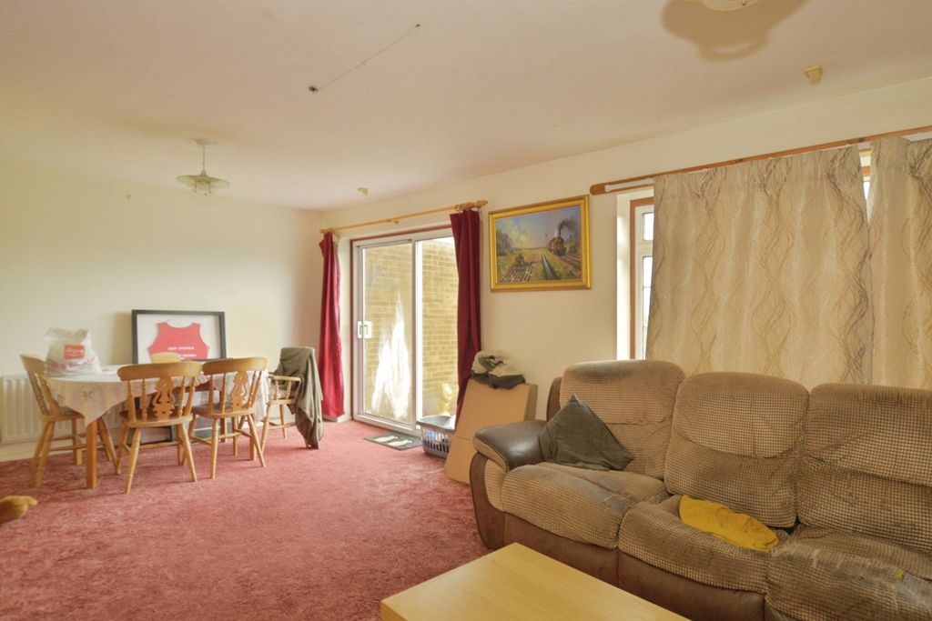 Property photo 3 of 15 Photo