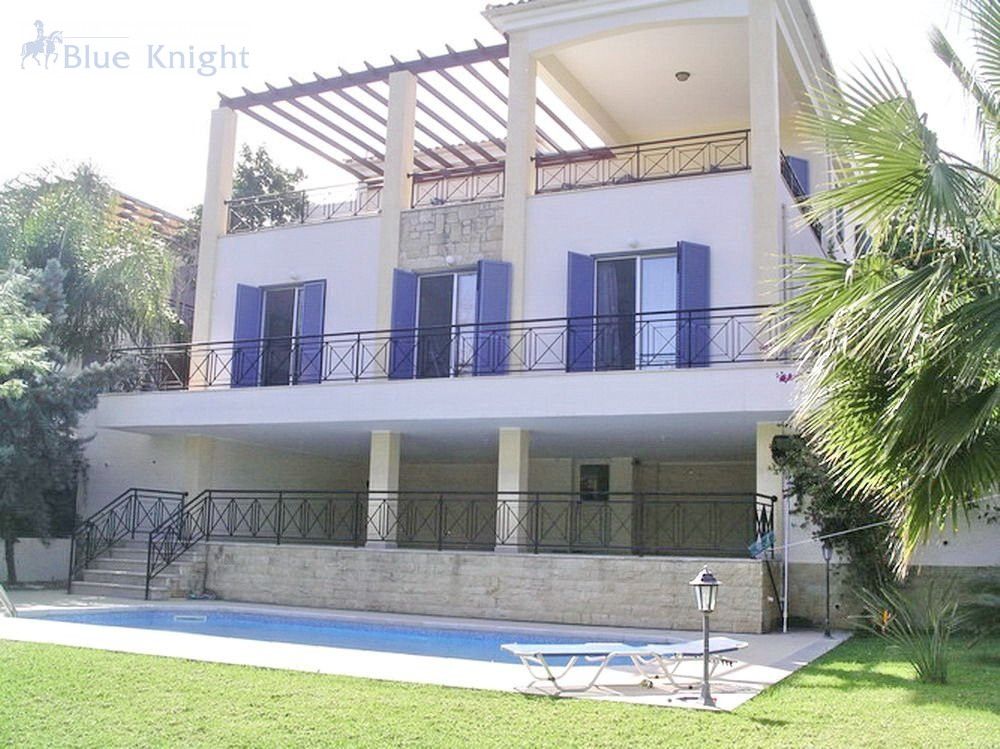 Property photo 2 of 21