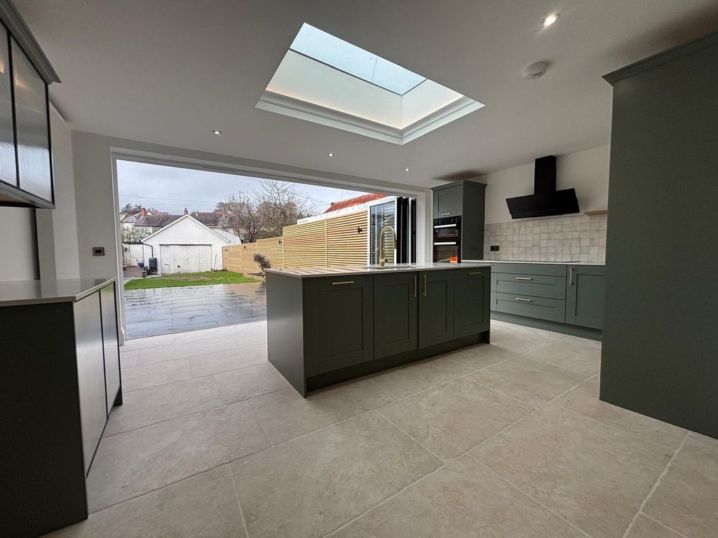 Property photo 3 of 30