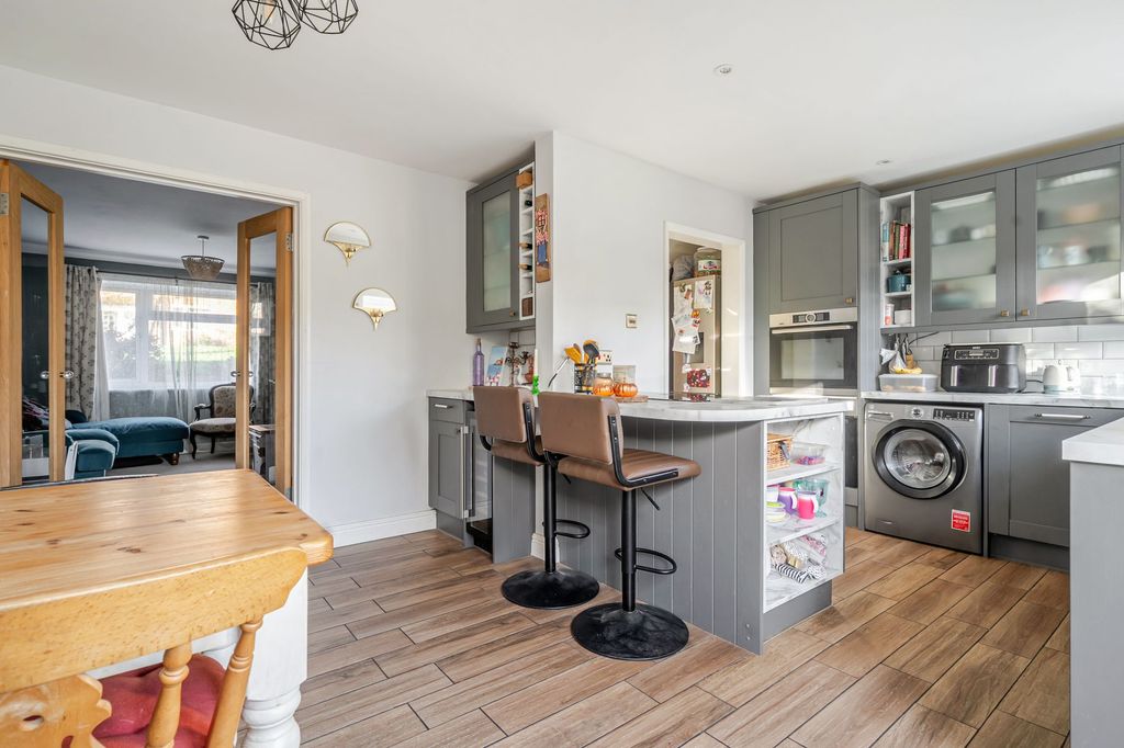 Property photo 2 of 13 Kitchen / Dining Room