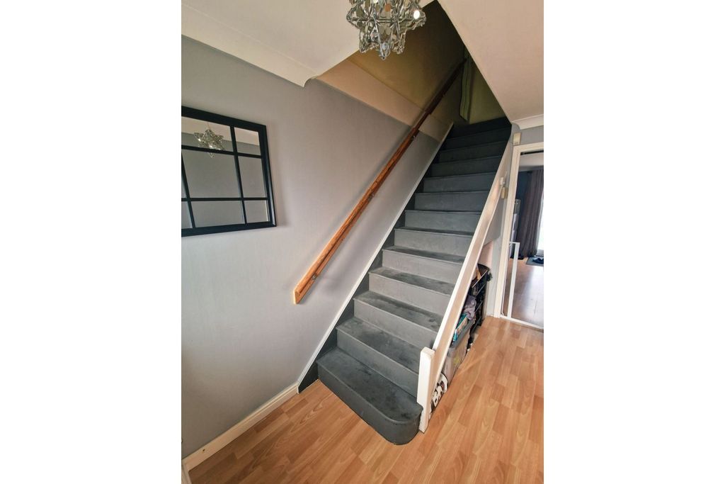 Property photo 3 of 23 Staircase