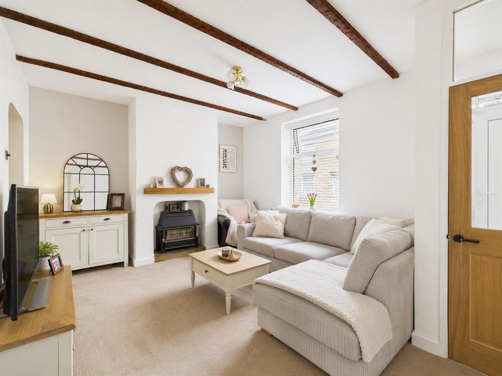 Property photo 2 of 12 Manchester Road