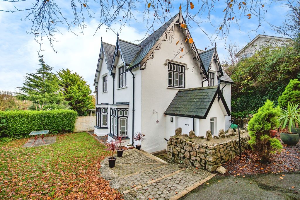 Property photo 1 of 17 Photography