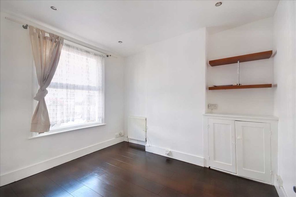 Property photo 2 of 7