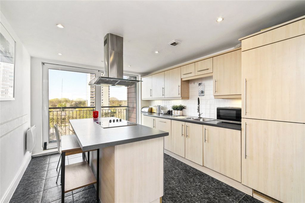 Property photo 2 of 9 Picture No. 04