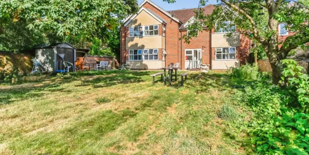 Property photo 2 of 5