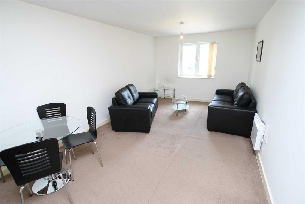 Property photo 3 of 8