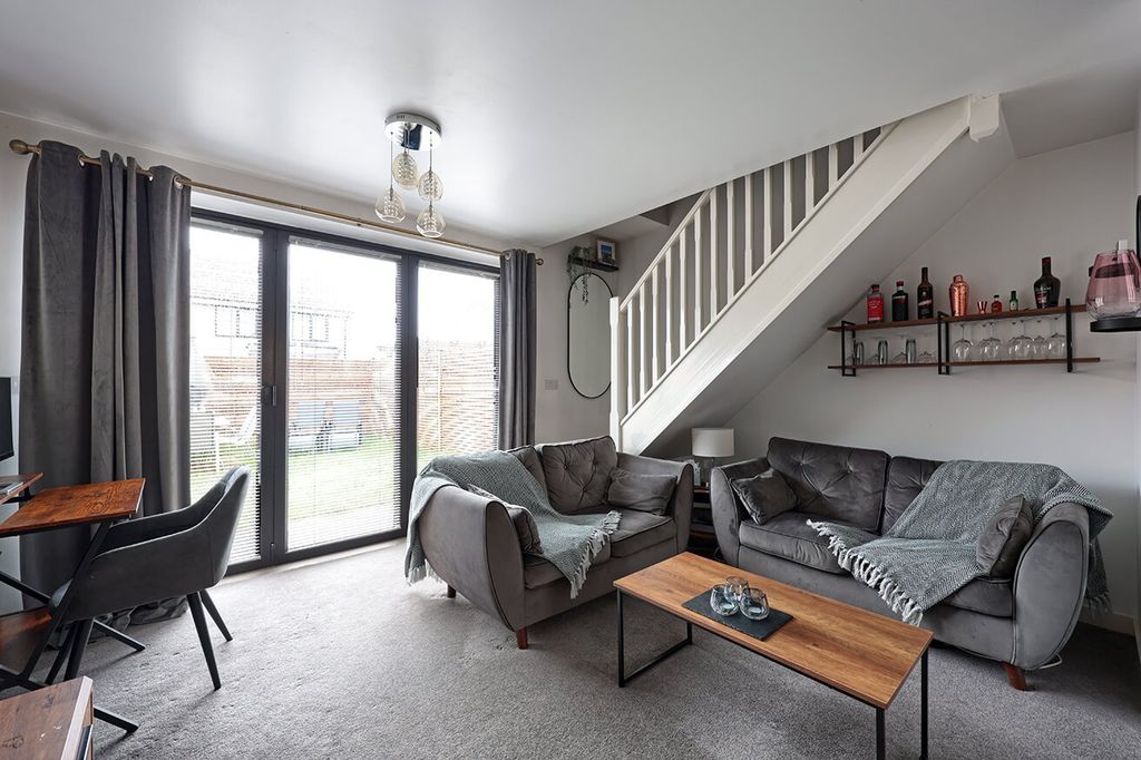 Property photo 2 of 20 4822084