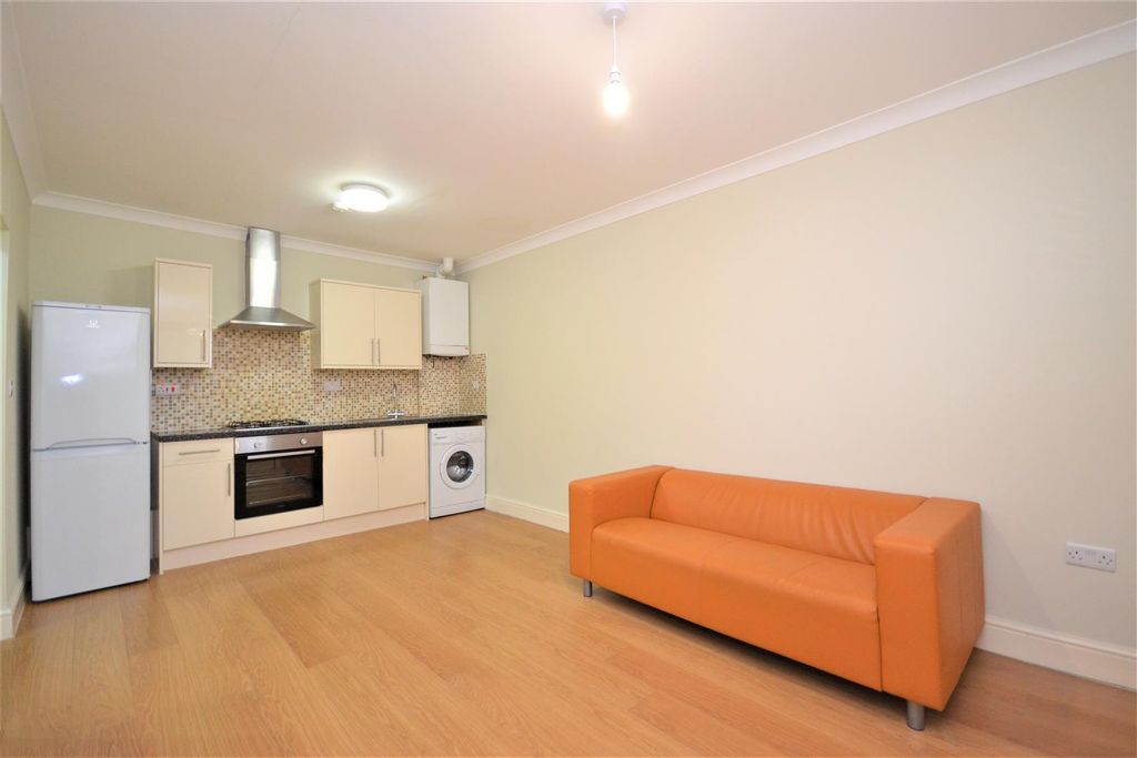 Property photo 1 of 3