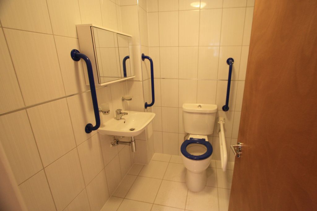 Property photo 2 of 8