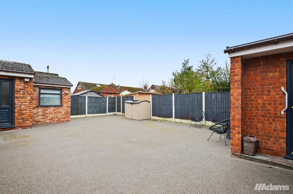 Property photo 2 of 29