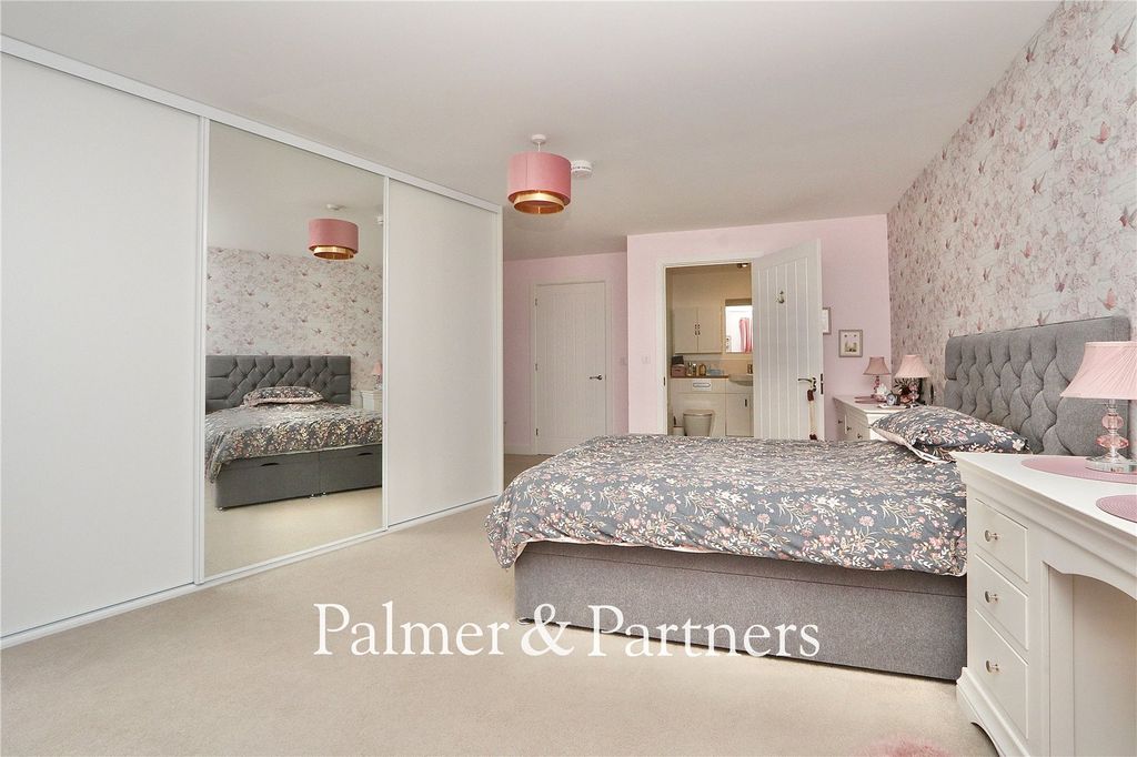 Property photo 3 of 30 Picture No. 02