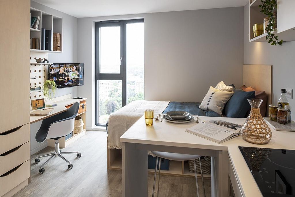 Property photo 3 of 23