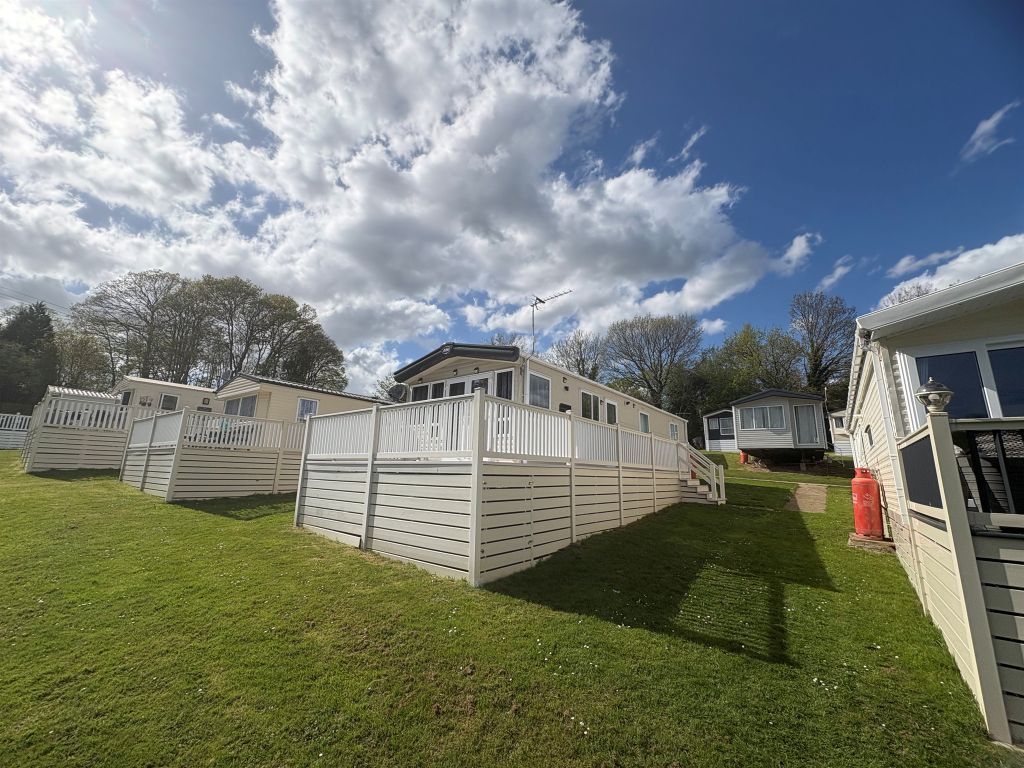 Property photo 1 of 23