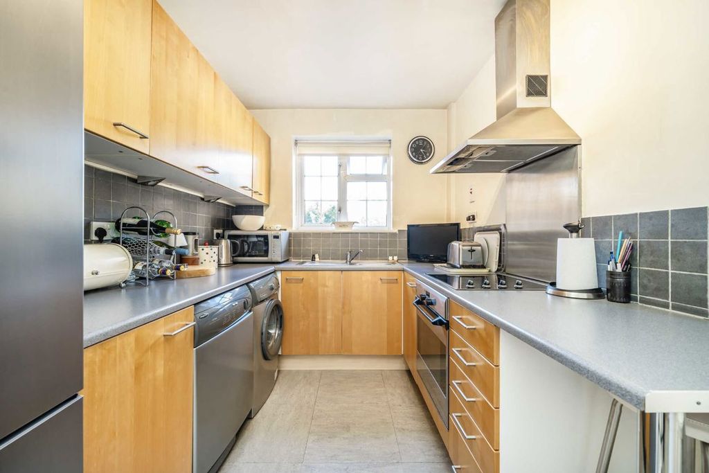 Property photo 3 of 5
