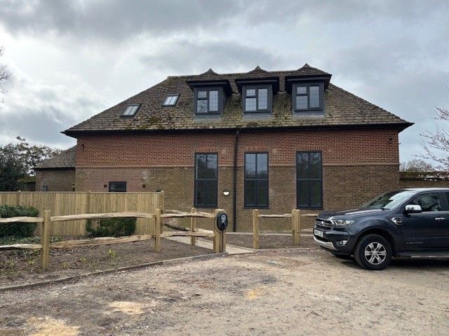 Property photo 3 of 10 Photo 5