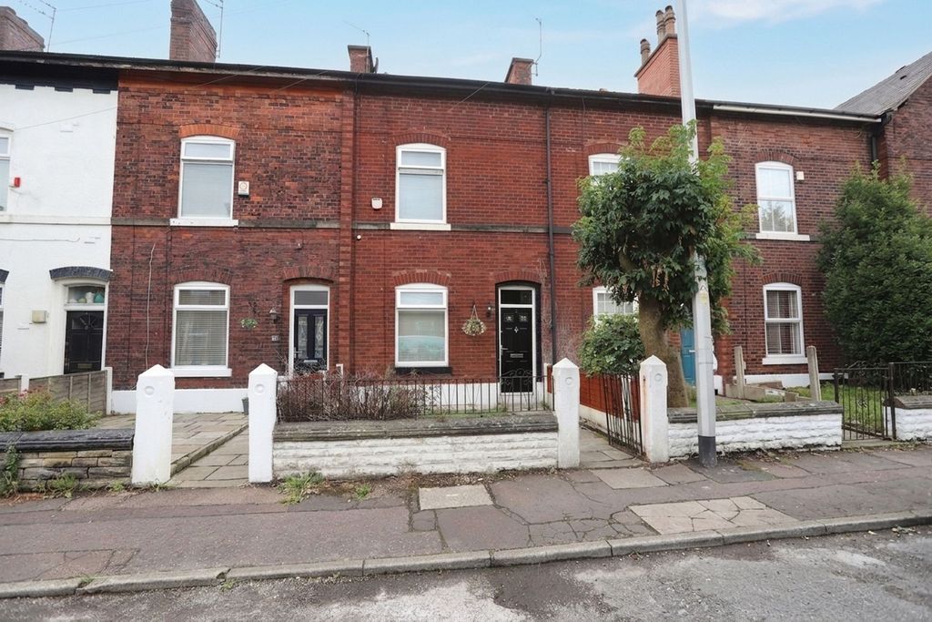Property photo 1 of 17