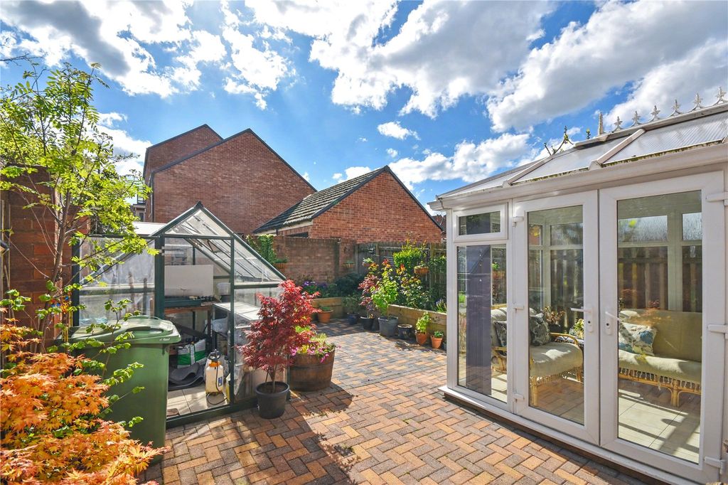 Property photo 1 of 21 Picture No. 02