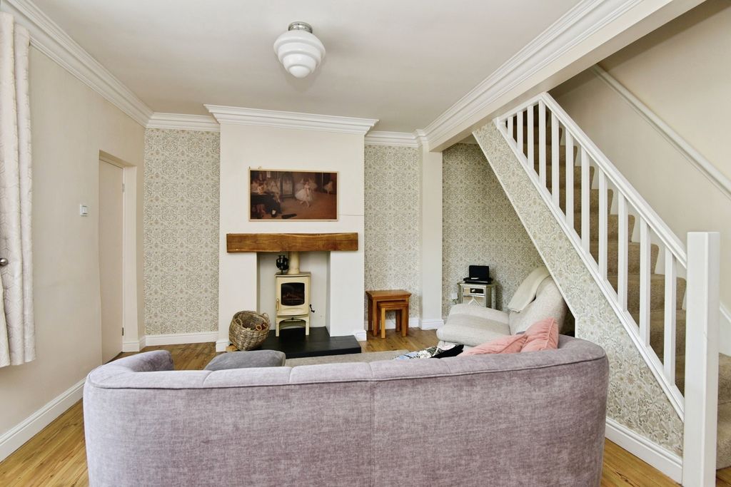 Property photo 3 of 20 Pbox-Img.Jpg
