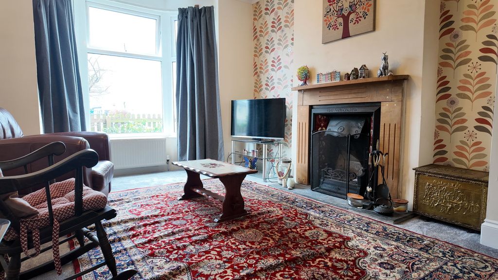 Property photo 2 of 10
