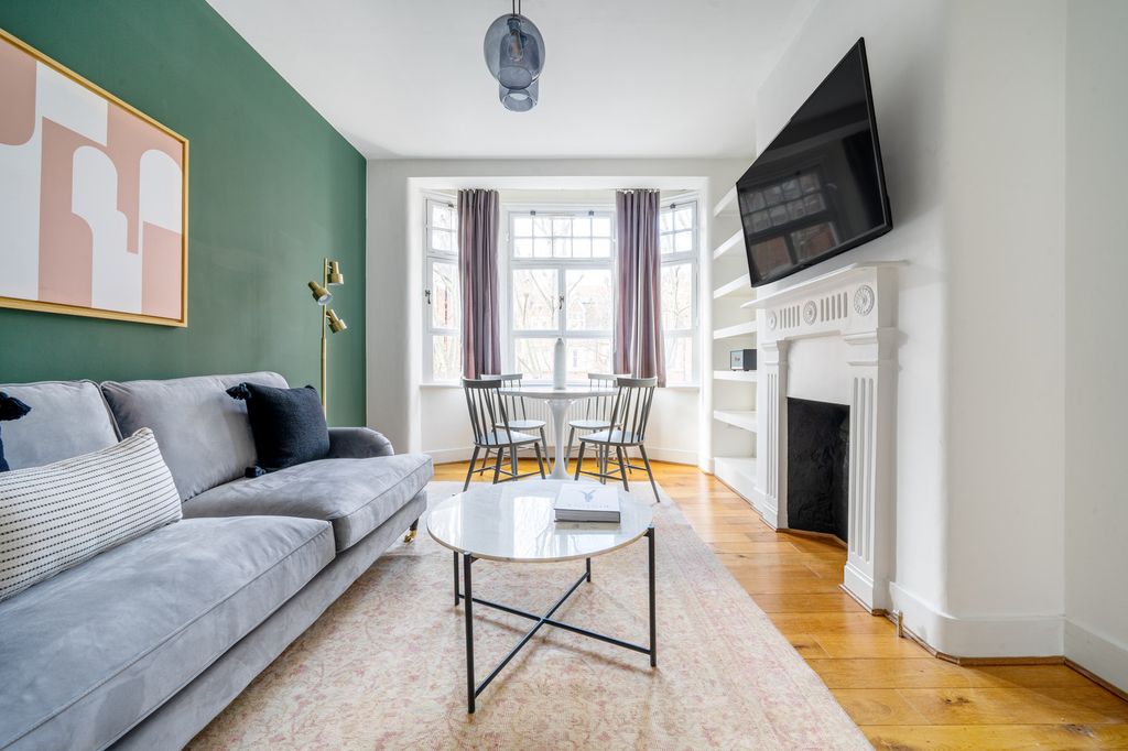 Property photo 1 of 15 Living Room