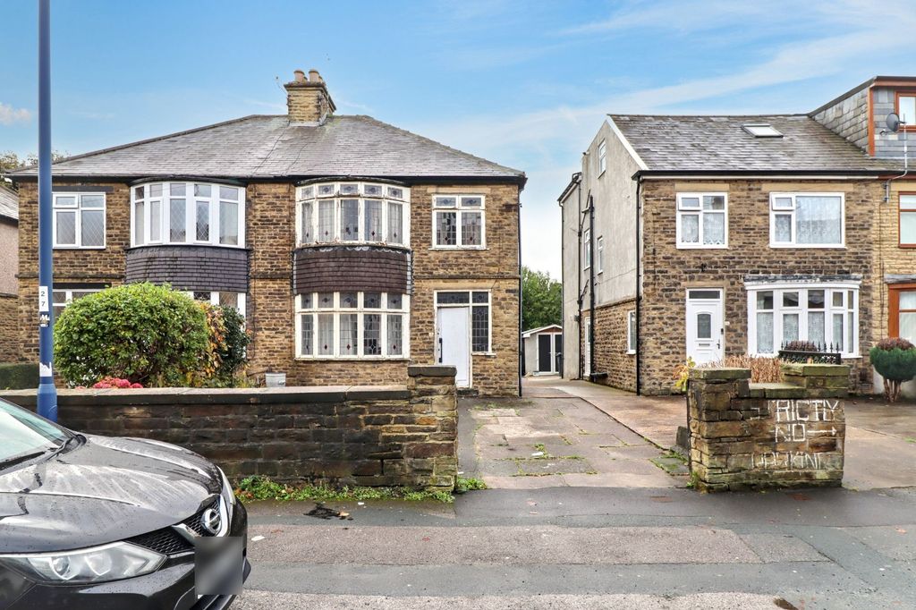 Property photo 1 of 18 87 Lilycroft Road, Bradford, Bd9 5Ah