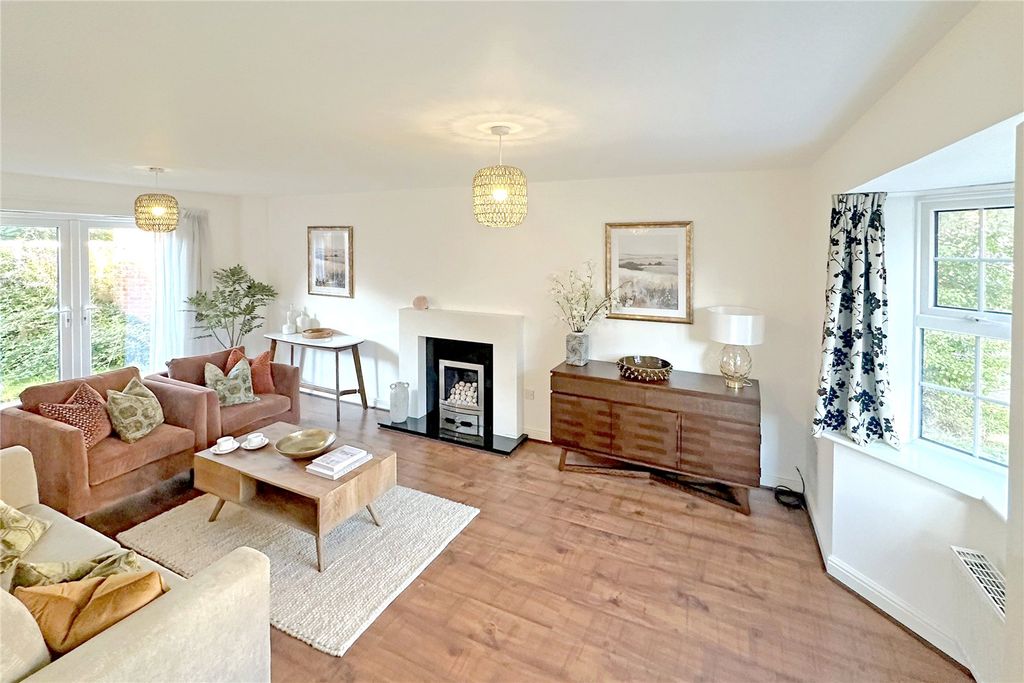 Property photo 2 of 14 Picture No. 27