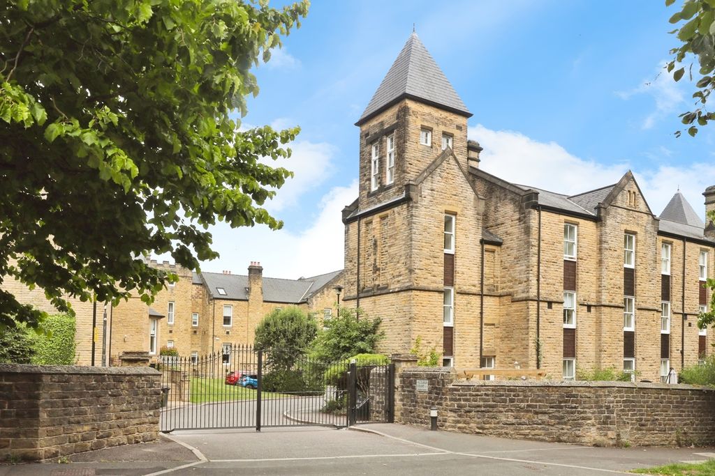 Property photo 1 of 19 Photo