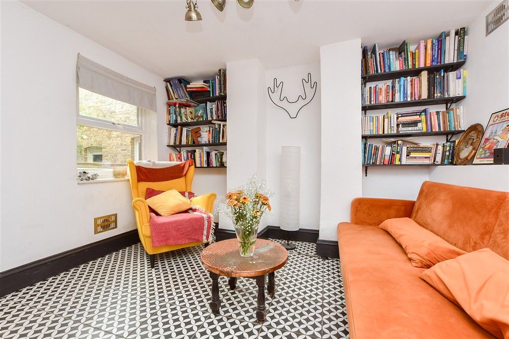 Property photo 3 of 14 Snug / Office