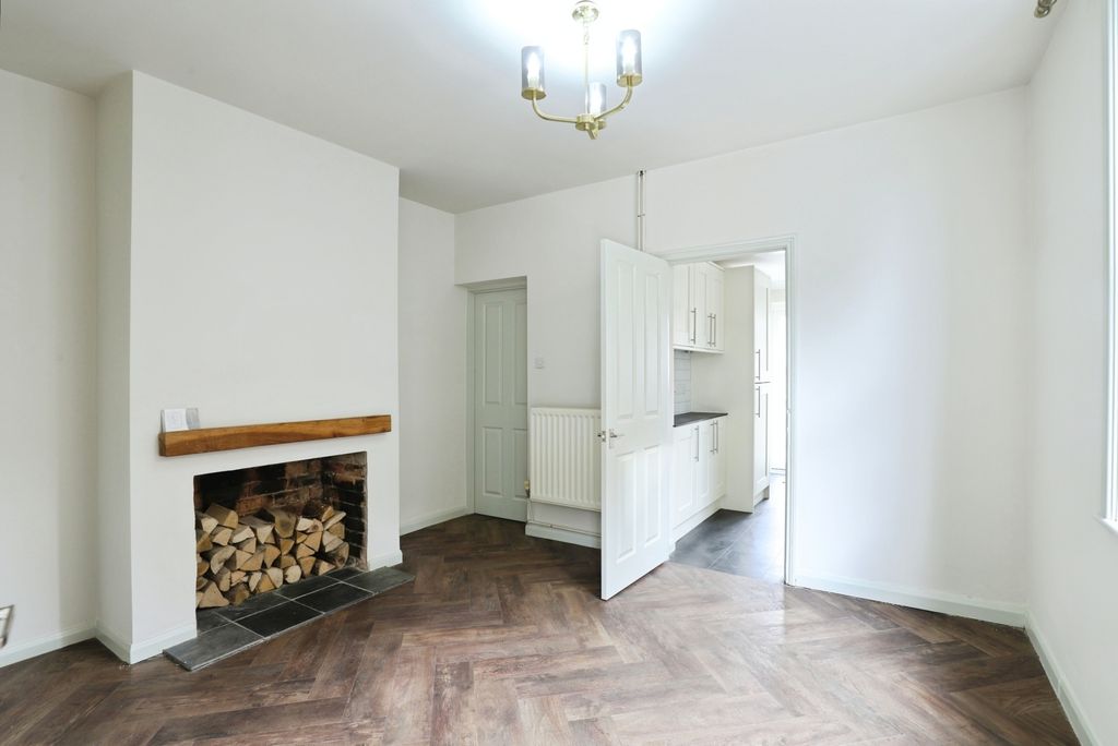 Property photo 2 of 11 Image 1