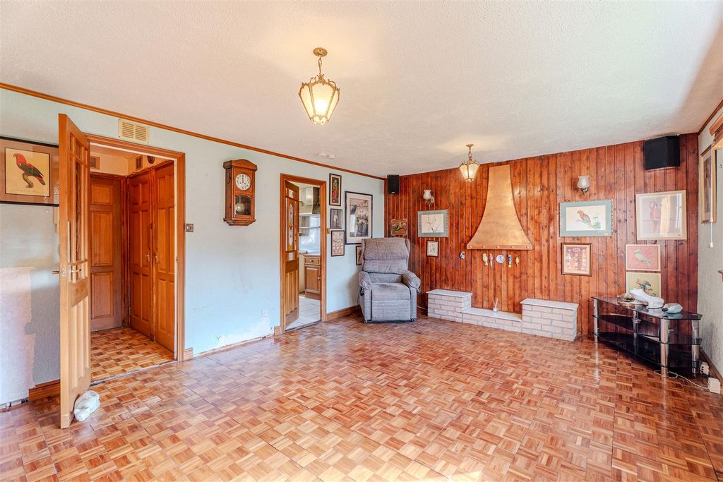Property photo 2 of 16 18Napier-4.Jpg