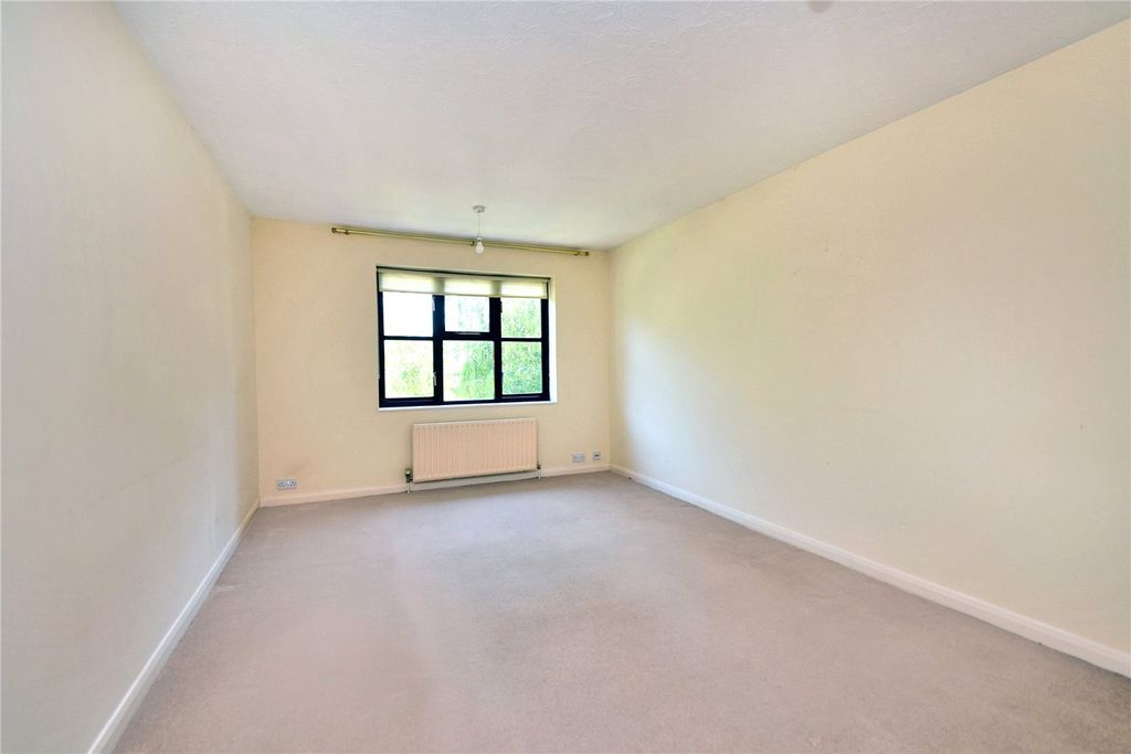 Property photo 3 of 10 Picture No. 04