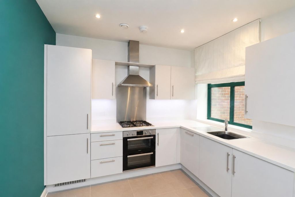 Property photo 2 of 12 Kitchen