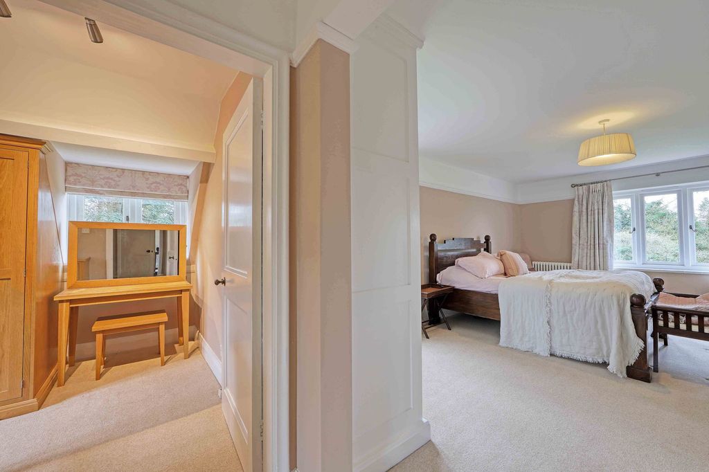 Additional image 16 of 5 bed detached house for saleWinter Hill Road, Maidenhead SL6