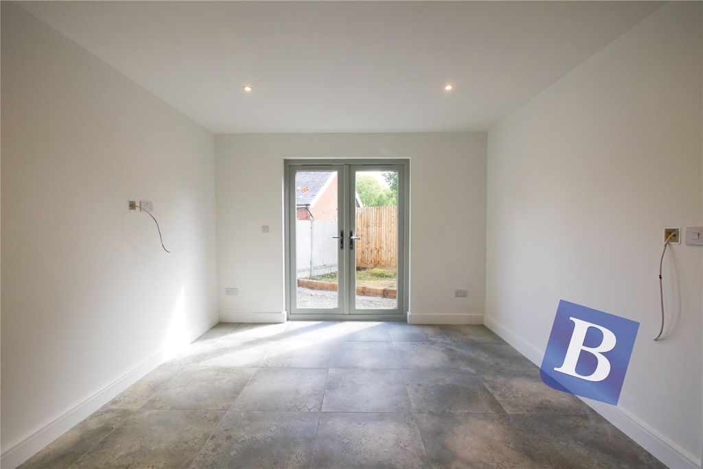 Property photo 3 of 9 Picture No. 02